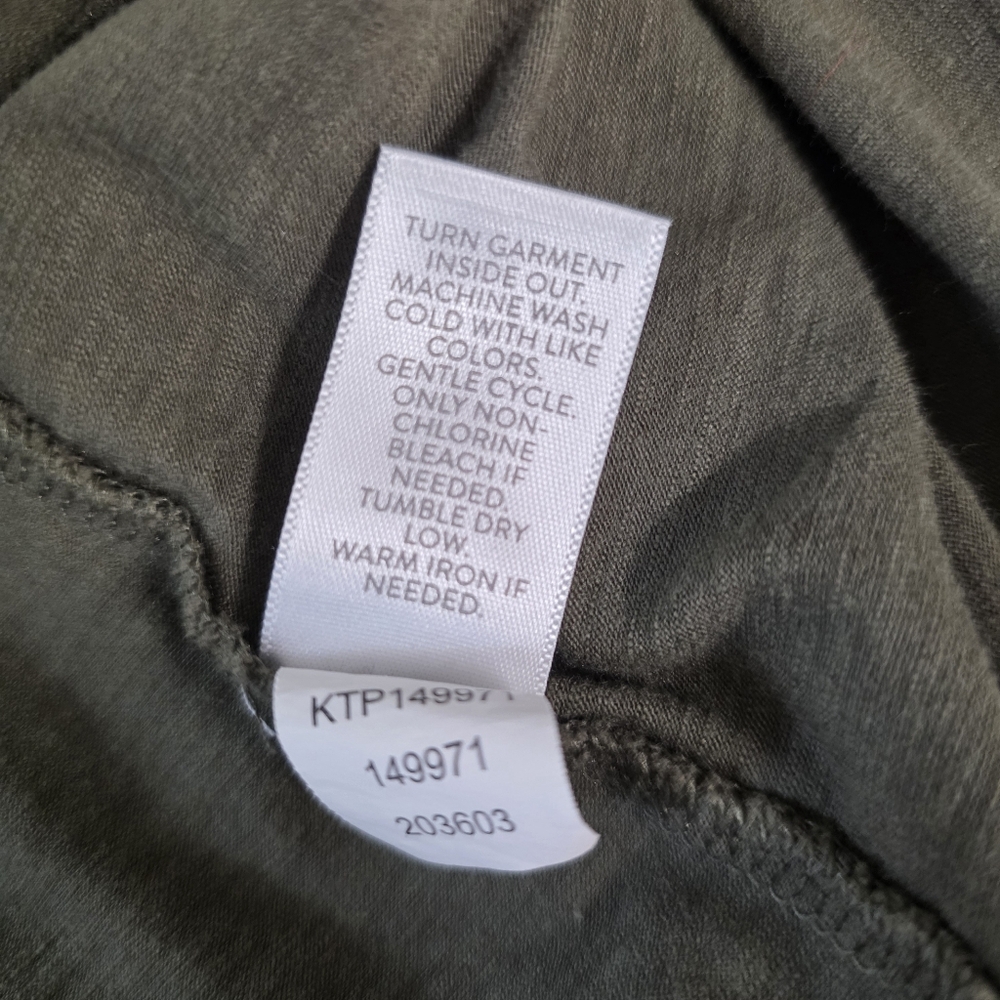 J. Jill Olive Green Women's Top with Button Sleeve Detail Size Large - Picture 8 of 8
